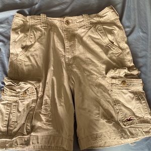 Hollister Ripped light tan cargo shorts